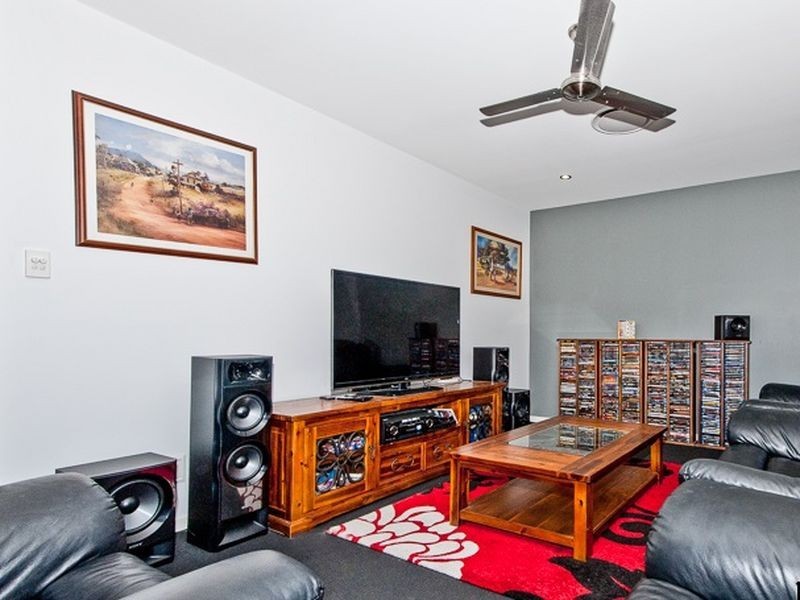 1 Smudgee Cl, Narangba QLD 4504