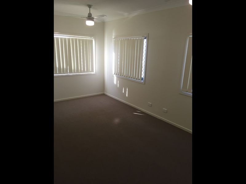 22 Blue Mountains Crescent, Fitzgibbon QLD 4018