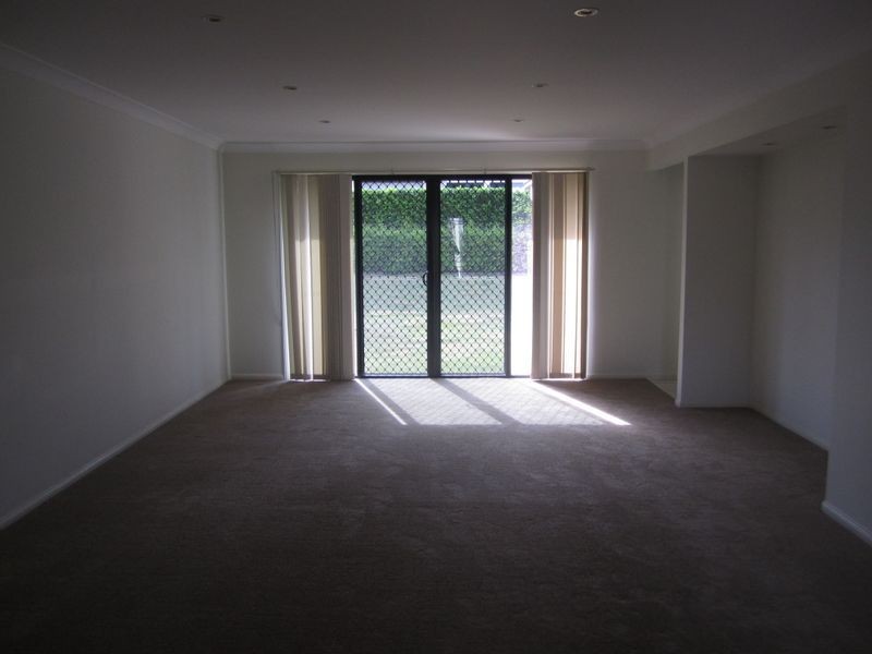 16 Ridley Road, Bridgeman Downs QLD 4035