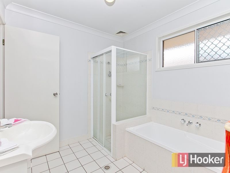 40 Rose Crescent, Fitzgibbon QLD 4018