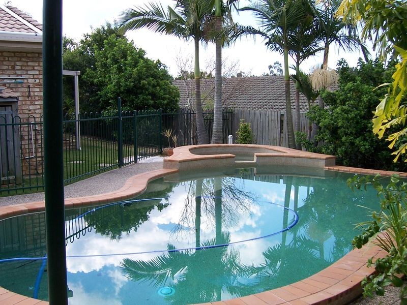 9 Janna Court, Eatons Hill QLD 4037