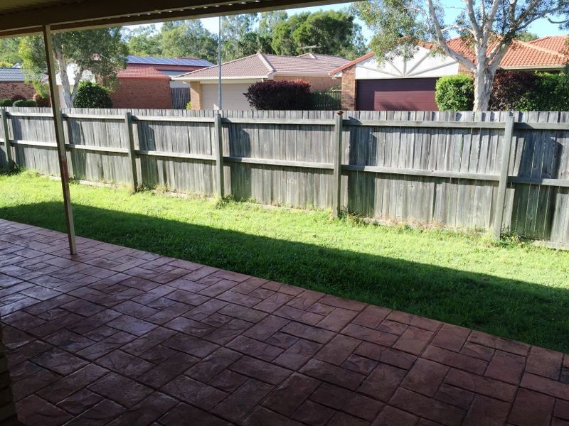 33 Rose Crescent, Fitzgibbon QLD 4018