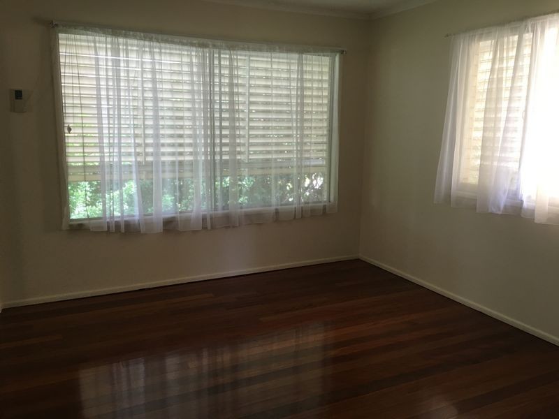 11 Pacific Street, Chermside West QLD 4032