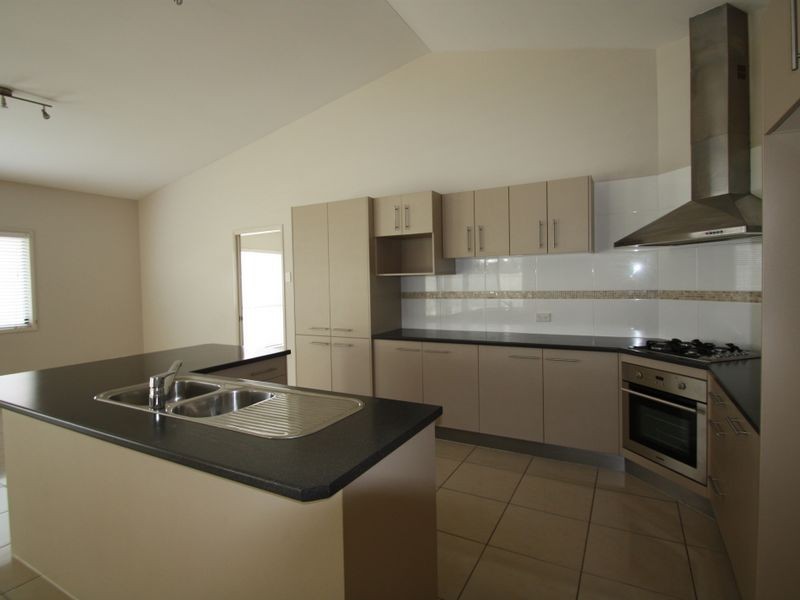 2 Darragh St, Bracken Ridge QLD 4017