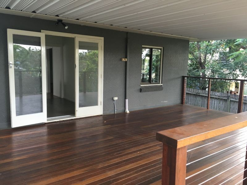22 Bell St, Woody Point QLD 4019