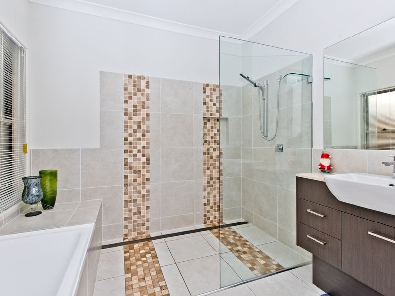 28 Flinders Circuit, Fitzgibbon QLD 4018