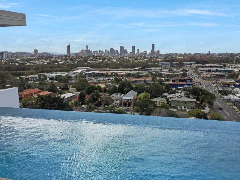 2098/123 Cavendish Road, Coorparoo QLD 4151