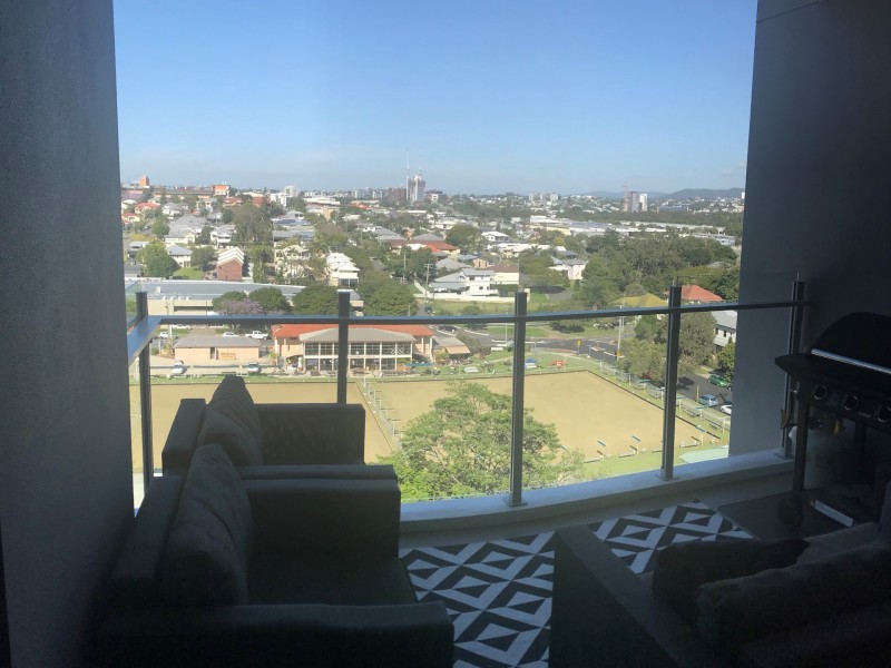 2098/123 Cavendish Road, Coorparoo QLD 4151