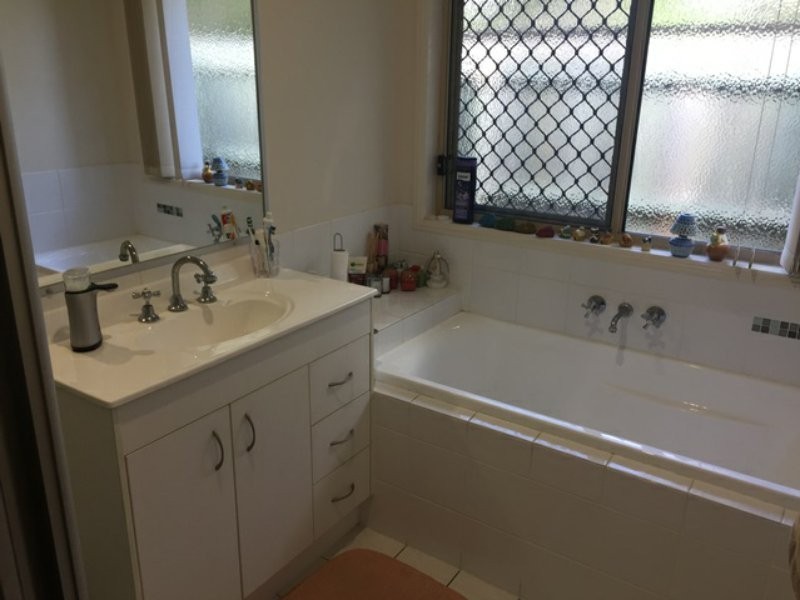 4 Bonnie Avenue, Aspley QLD 4034