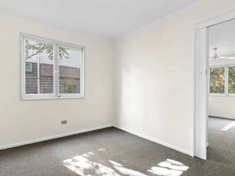 9 Maryland Street, Stafford Heights QLD 4053