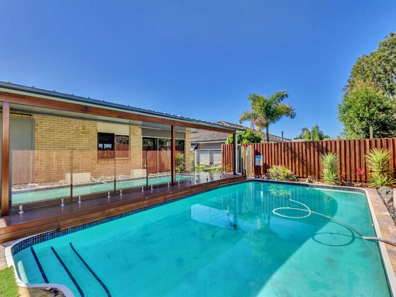 16 Montclair Street, Aspley QLD 4034