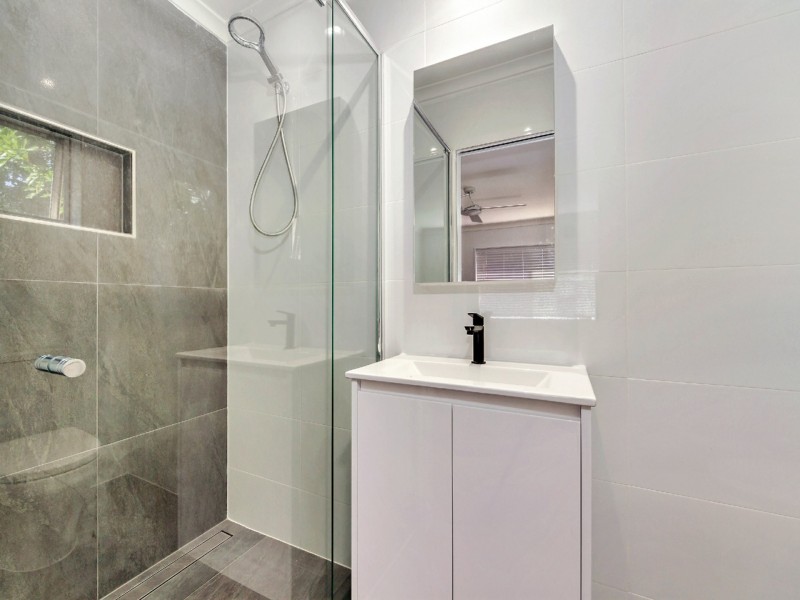 16 Montclair Street, Aspley QLD 4034