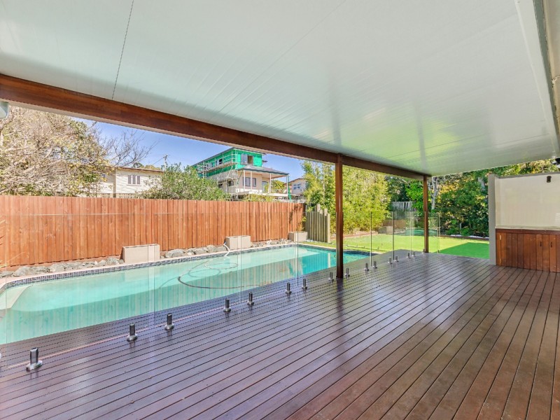 16 Montclair Street, Aspley QLD 4034