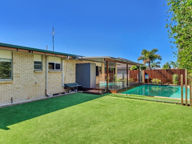 16 Montclair Street, Aspley QLD 4034