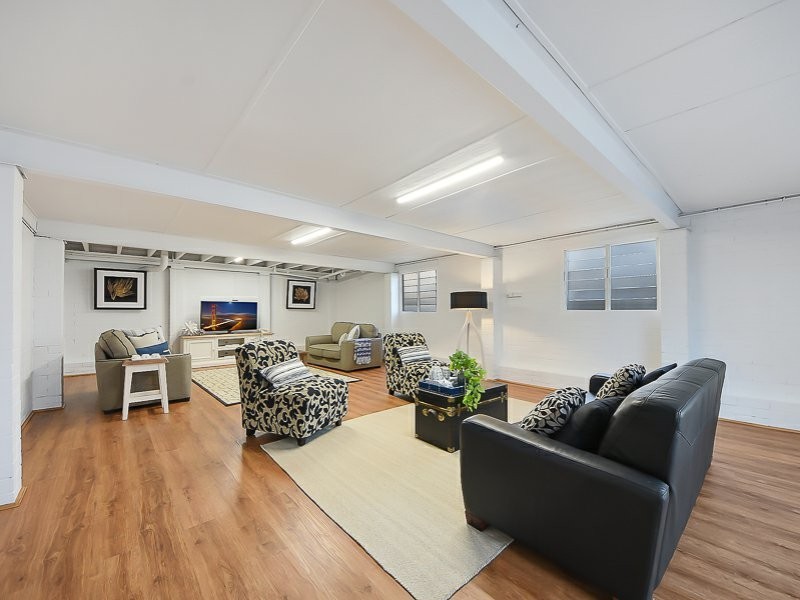 22 Fairlane Street, Chermside West QLD 4032