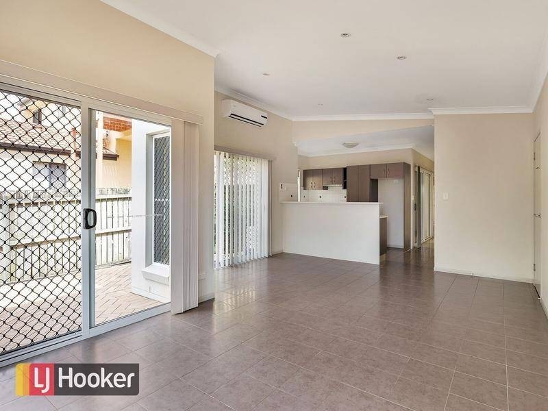 53 Curwen Terrace, Chermside QLD 4032