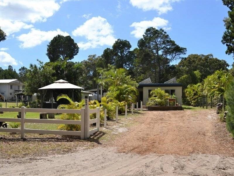 93 The Strand, Bulwer QLD 4025
