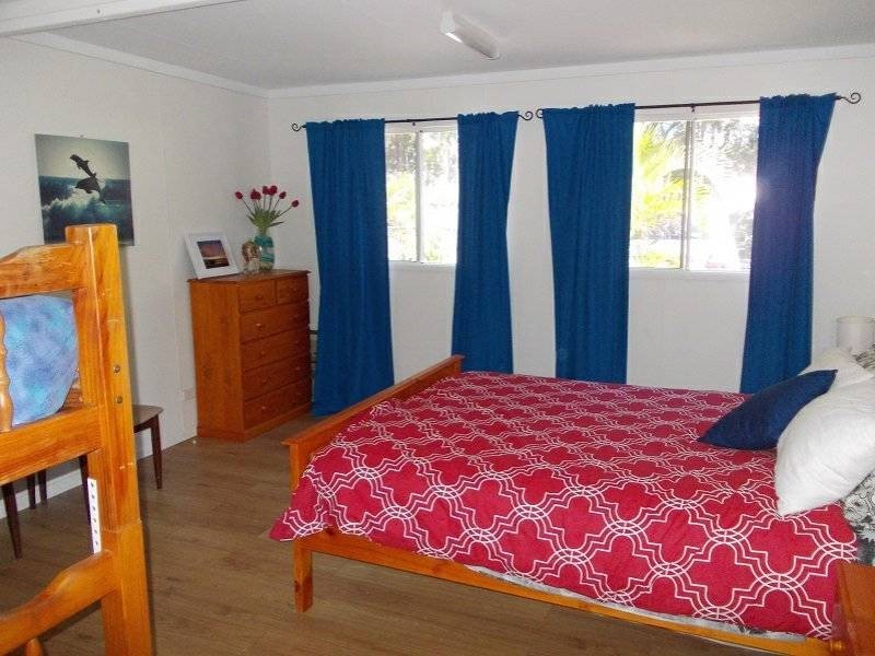 93 The Strand, Bulwer QLD 4025