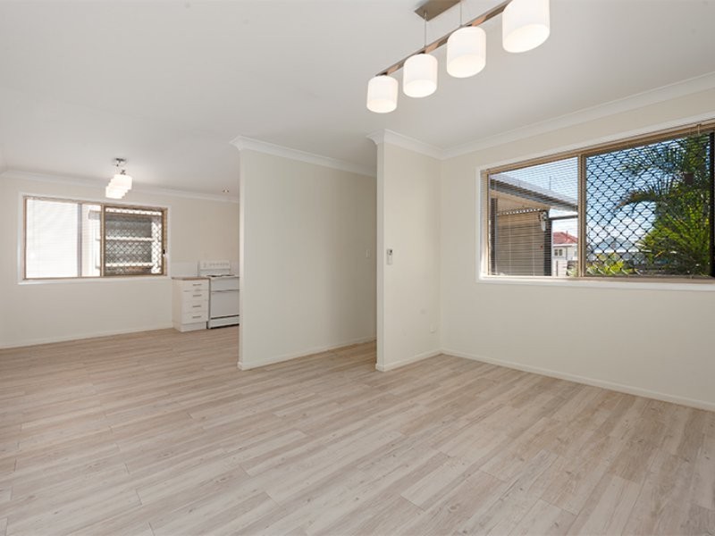 32 Burralong Street, Deagon QLD 4017