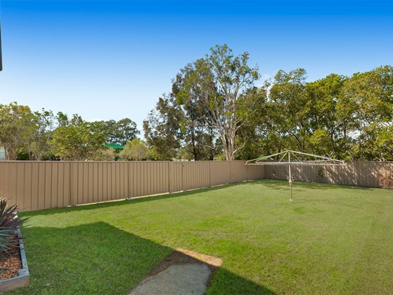 32 Burralong Street, Deagon QLD 4017