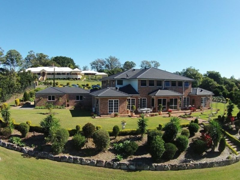 25 Neville Road, Bridgeman Downs QLD 4035