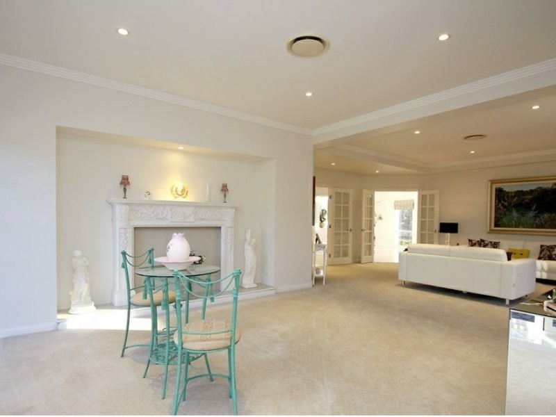 25 Neville Road, Bridgeman Downs QLD 4035