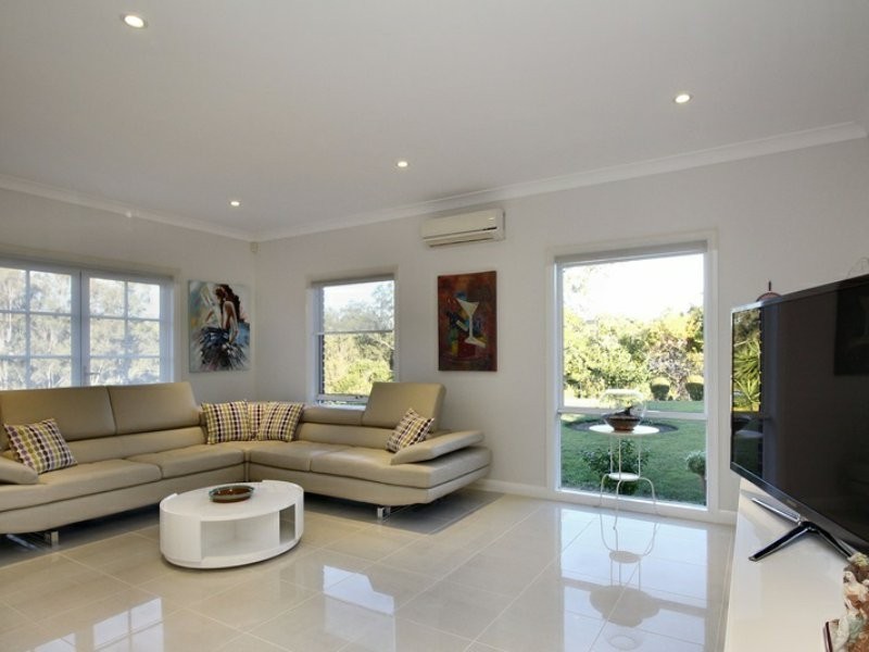 25 Neville Road, Bridgeman Downs QLD 4035