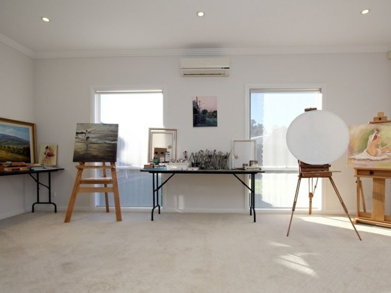 25 Neville Road, Bridgeman Downs QLD 4035