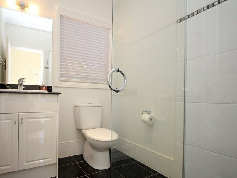 25 Neville Road, Bridgeman Downs QLD 4035