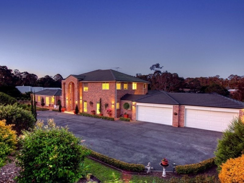 25 Neville Road, Bridgeman Downs QLD 4035