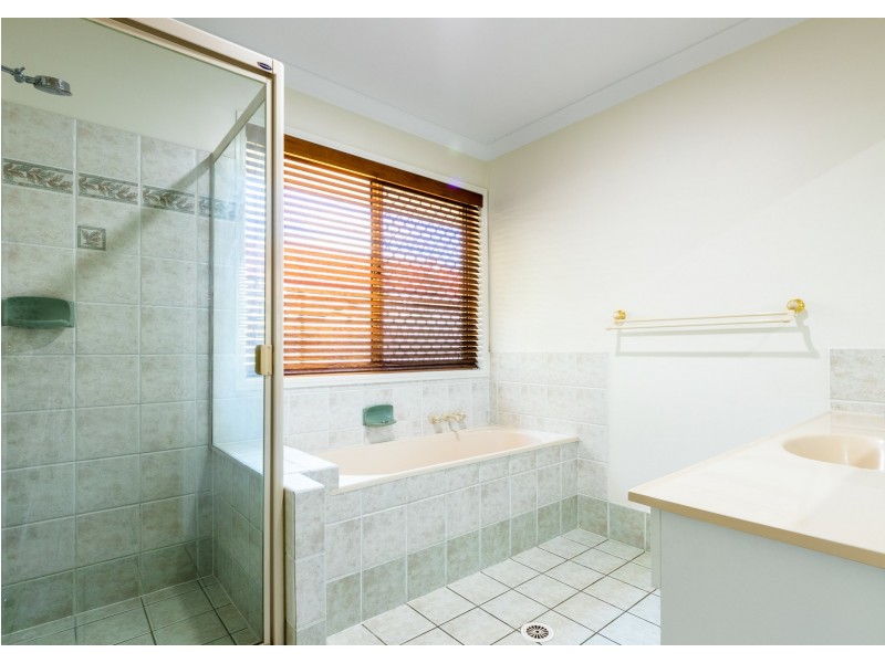 11 Chevrotain Place, Chermside West QLD 4032