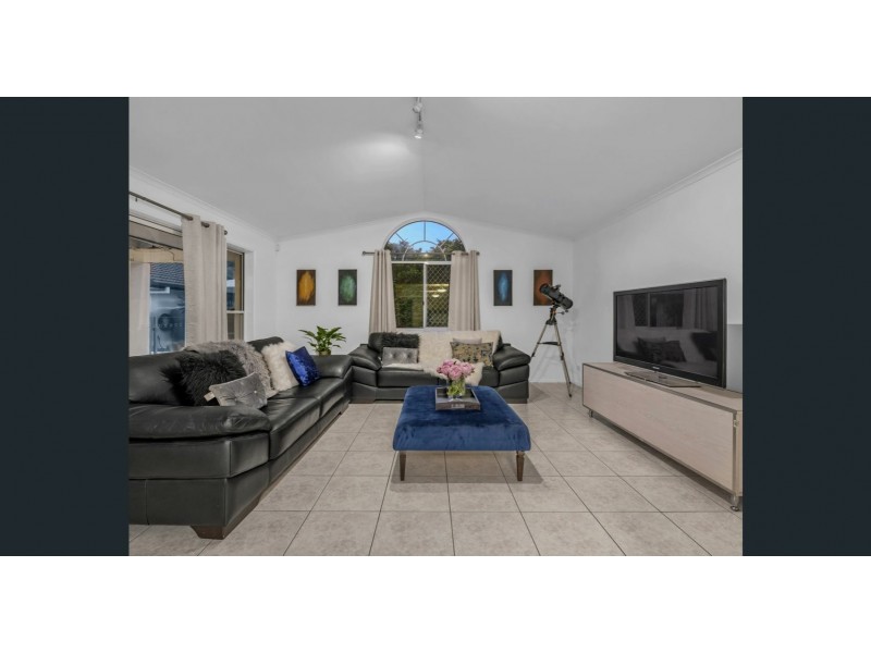 121 Galaxy Street, Bridgeman Downs QLD 4035