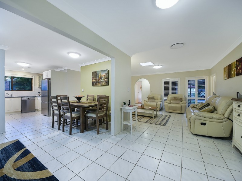 6 Amadeus Place, Aspley QLD 4034