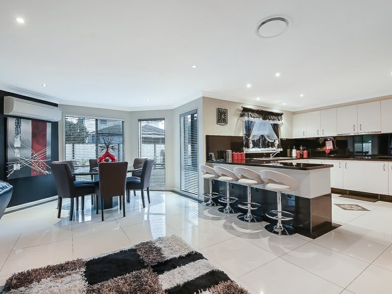 12 Crowcombe Place, Carseldine QLD 4034