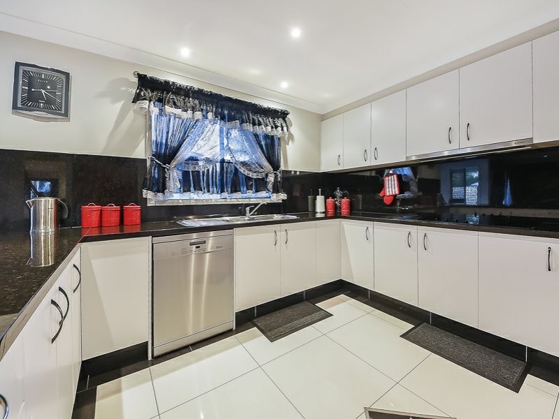 12 Crowcombe Place, Carseldine QLD 4034