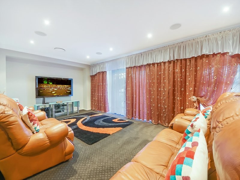 12 Crowcombe Place, Carseldine QLD 4034