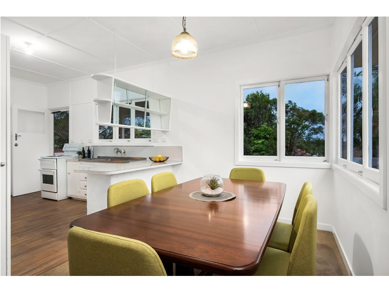 39 Basnett Street, Chermside West QLD 4032