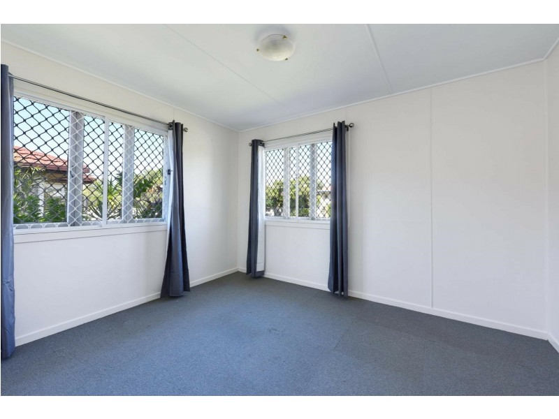 21 Twenty-First Avenue, Brighton QLD 4017