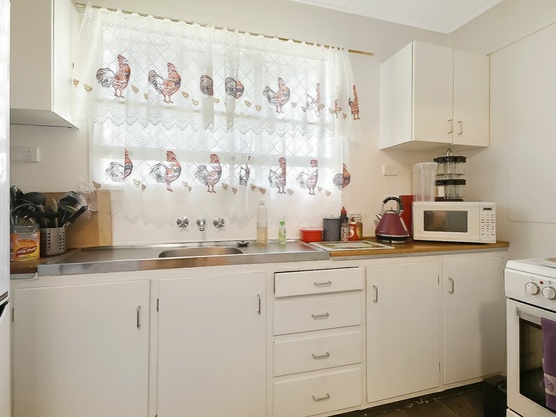 21 Twenty-First Avenue, Brighton QLD 4017