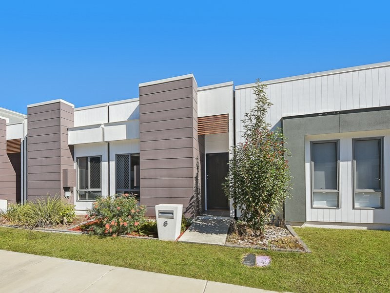 8 Beagle Street, Fitzgibbon QLD 4018