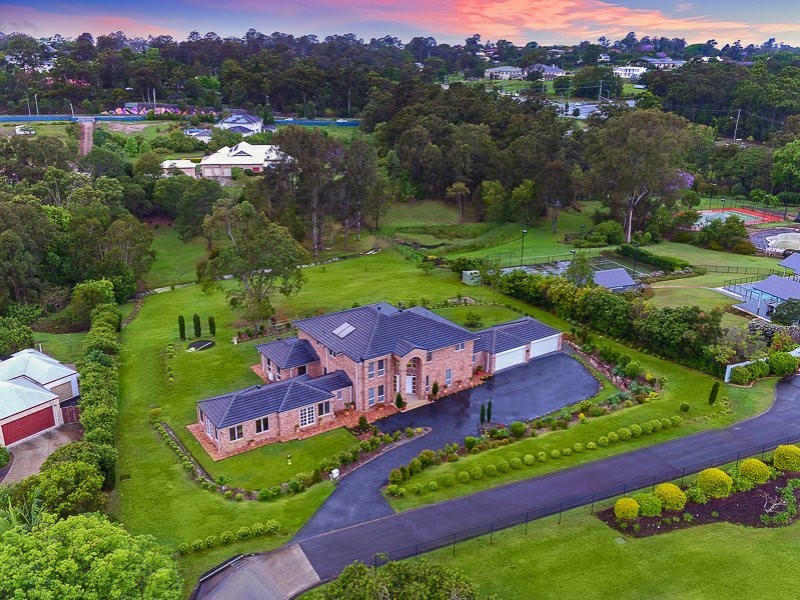 No.25 Neville Road, Bridgeman Downs QLD 4035