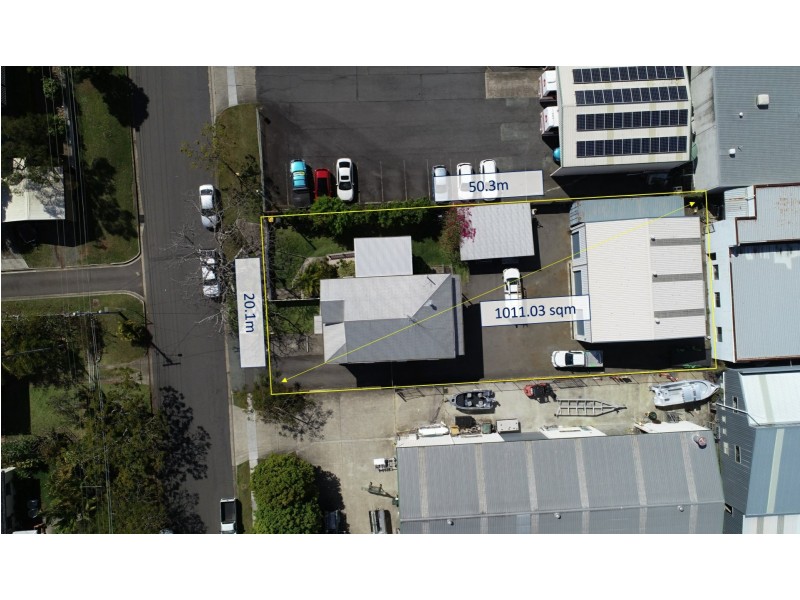 100 Hoskins Street, Sandgate QLD 4017