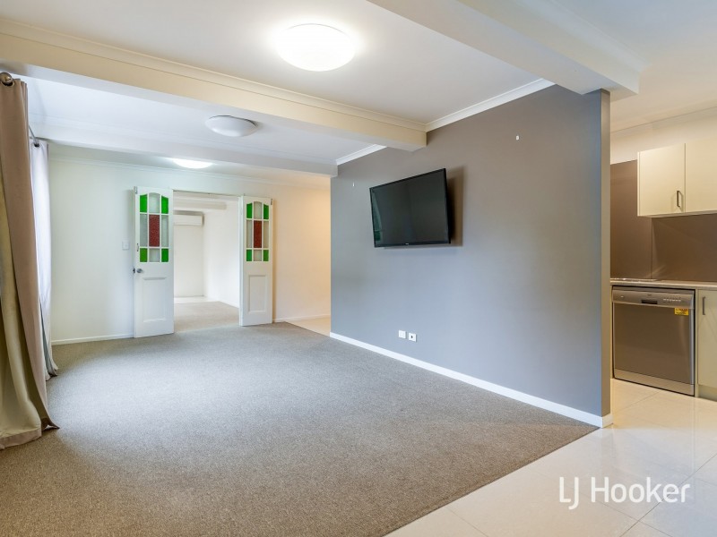 100 Hoskins Street, Sandgate QLD 4017