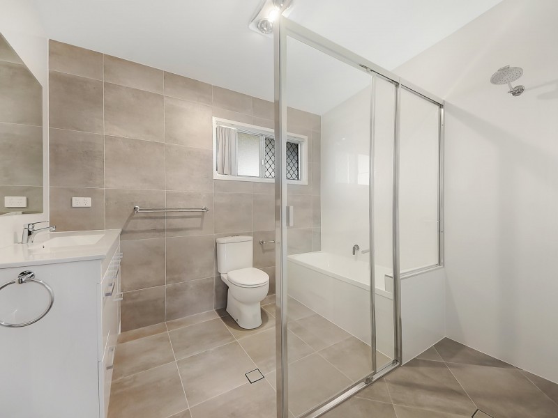 18 Bevlin Court, Albany Creek QLD 4035