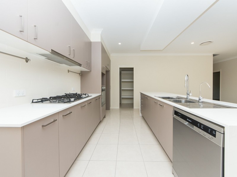 18 Cape Arid Parkway, Fitzgibbon QLD 4018