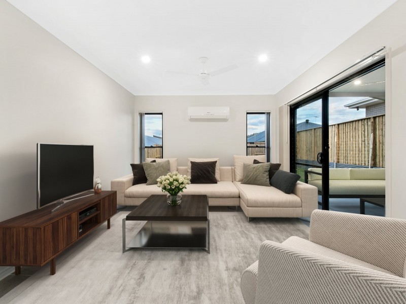 37 Brockman Drive, Upper Kedron QLD 4055