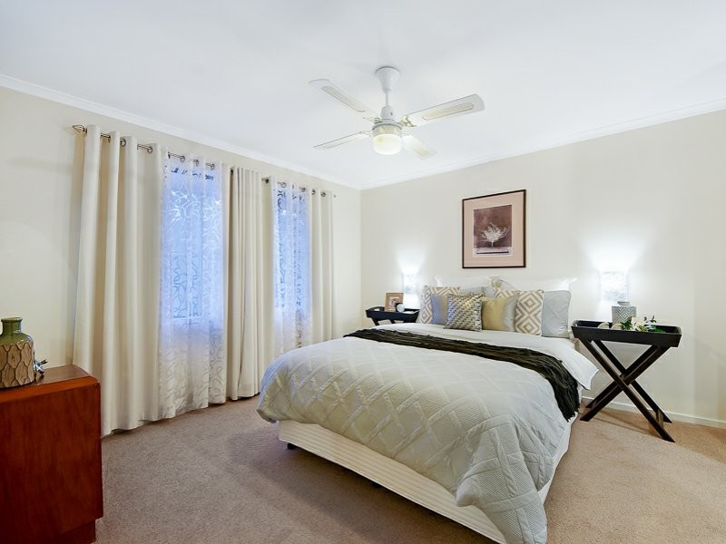 8 Stonycroft Street, Aspley QLD 4034