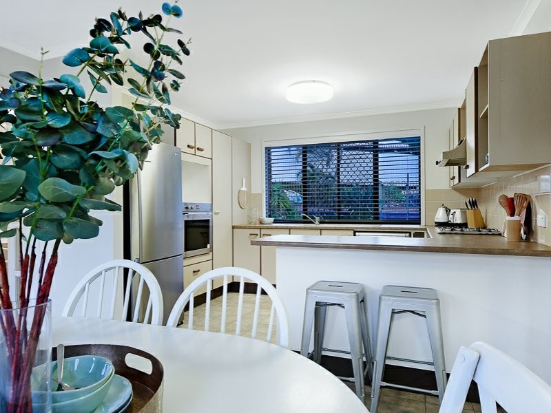 8 Stonycroft Street, Aspley QLD 4034