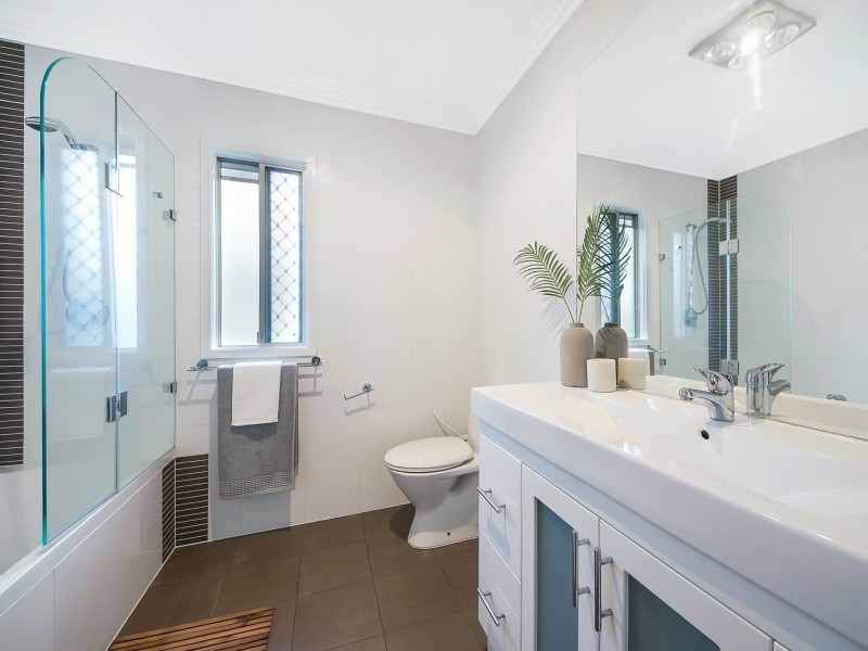 64 Charlie Street, Zillmere QLD 4034