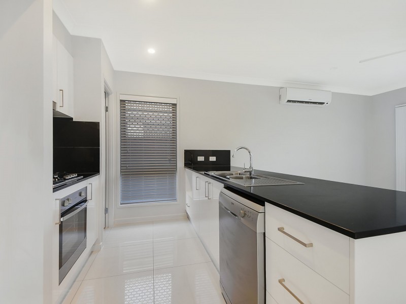 32 Carey Street, Warner QLD 4500